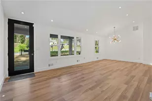 2746 Dale Creek Dr NW, Atlanta, GA 30318 - Photo 11