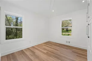 2746 Dale Creek Dr NW, Atlanta, GA 30318 - Photo 19