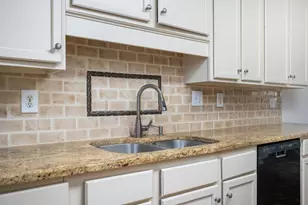 1369 Jody Ln NE, Atlanta, GA 30329 - Photo 17