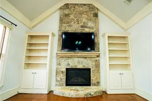 5127 Bentwater Ln SW, Lilburn, GA 30047 - Photo 3