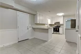 1570 Rose Pointe Dr, Loganville, GA 30052 - Photo 7