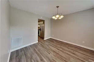 573 Grandview Cir, Powder Springs, GA 30127 - Photo 7