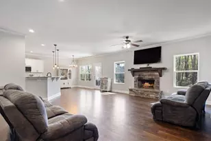 102 River Point Rd, Jackson, GA 30233 - Photo 9
