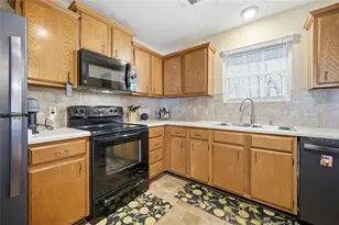 2605 Queen Anne Ct, Atlanta, GA 30350 - Photo 9