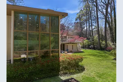 505 Hollydale Court NW, Atlanta, GA 30342 - Photo 91