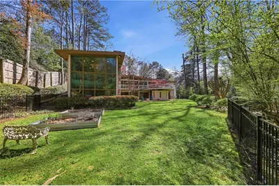 505 Hollydale Court NW, Atlanta, GA 30342 - Photo 93