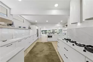 505 Hollydale Ct NW, Atlanta, GA 30342 - Photo 27