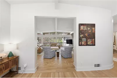 505 Hollydale Court NW, Atlanta, GA 30342 - Photo 9