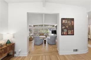 505 Hollydale Ct NW, Atlanta, GA 30342 - Photo 9