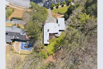 505 Hollydale Court NW, Atlanta, GA 30342 - Photo 107