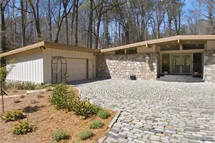 505 Hollydale Ct NW, Atlanta, GA 30342 - Photo 3