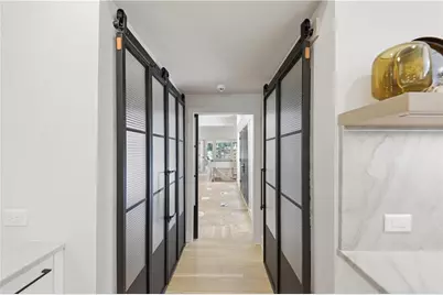 505 Hollydale Court NW, Atlanta, GA 30342 - Photo 25