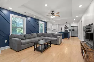 1422 Kennesaw Dr, Atlanta, GA 30318 - Photo 7