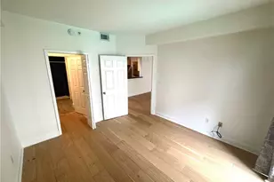 1074 Peachtree Walk NE, Atlanta, GA 30309 - Photo 13