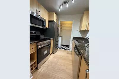 1074 Peachtree Walk NE #B220, Atlanta, GA 30309 - Photo 9