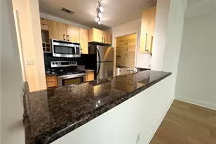 1074 Peachtree Walk NE, Atlanta, GA 30309 - Photo 7