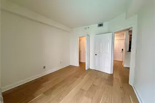 1074 Peachtree Walk NE, Atlanta, GA 30309 - Photo 11