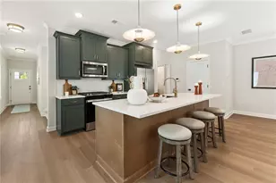 348 Marigold Ln, Woodstock, GA 30188 - Photo 3