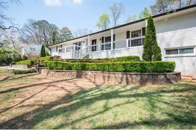 620 Spalding Drive, Sandy Springs, GA 30328 - Photo 9