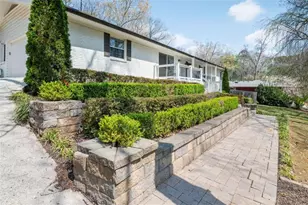 620 Spalding Dr, Sandy Springs, GA 30328 - Photo 3