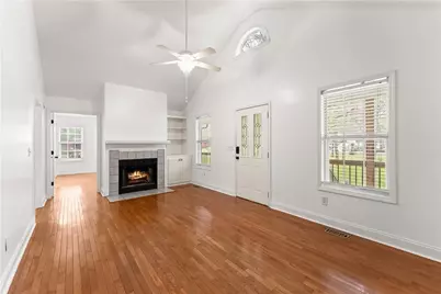 8615 Bayhill Drive, Gainesville, GA 30506 - Photo 9