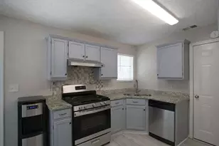 2284 Cypress Point Way, Lithonia, GA 30058 - Photo 11