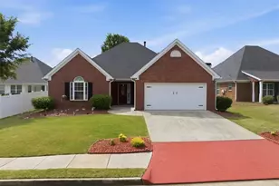 1421 Empress Dr, McDonough, GA 30253 - Photo 3