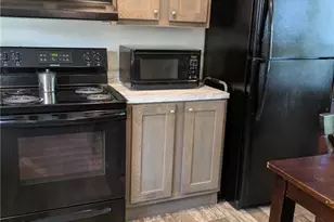 255 Greenview Cir, Fayetteville, GA 30214 - Photo 3