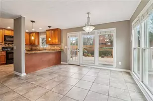 2230 Concord Square NE, Marietta, GA 30062 - Photo 9