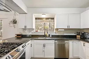 222 Hemlock Dr, Stockbridge, GA 30281 - Photo 15