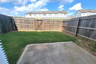 116 Auburn Gate Ln, Auburn, GA 30011 - Photo 3