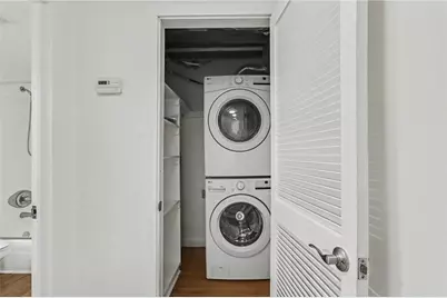 1501 Clairmont Road #827, Decatur, GA 30033 - Photo 9