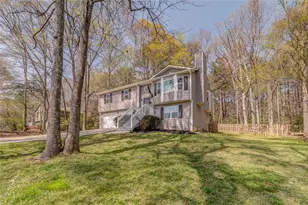 2005 Primrose Ln, Loganville, GA 30052 - Photo 3