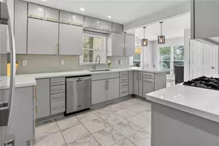 6955 Northgreen Dr, Sandy Springs, GA 30328 - Photo 13