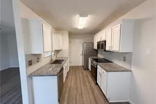 258 Alcovy Walk Dr, Lawrenceville, GA 30045 - Photo 7