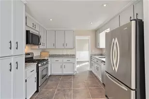 3230 Cedar Bluff Dr NE, Marietta, GA 30062 - Photo 9