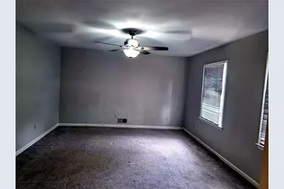 4722 Kenneth Drive SW, Lilburn, GA 30047 - Photo 9