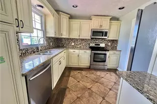 1841 Driftwood Pl, Snellville, GA 30078 - Photo 7