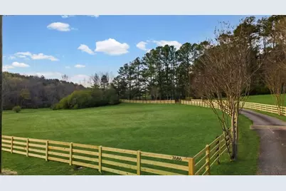 7686 Highway 136 W, Talking Rock, GA 30175 - Photo 5