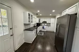 1140 Goodwin Pl NE, Atlanta, GA 30319 - Photo 9