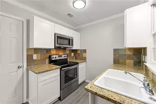 218 Mill Creek Pl, Roswell, GA 30076 - Photo 9