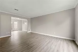 218 Mill Creek Pl, Roswell, GA 30076 - Photo 7