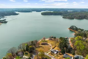 2237 Lake Ranch Ct, Gainesville, GA 30506 - Photo 3