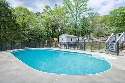 945 E Riverbend Drive SW, Lilburn, GA 30047 - Photo 27