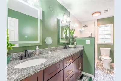 945 E Riverbend Drive SW, Lilburn, GA 30047 - Photo 21