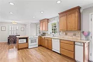 5513 N Peachtree Rd, Dunwoody, GA 30338 - Photo 15