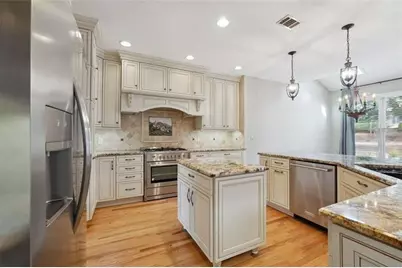 1400 Prestige Valley Drive, Marietta, GA 30062 - Photo 9