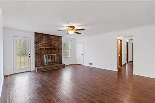 2293 Hidden Ln, Snellville, GA 30078 - Photo 9