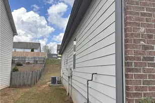 825 Stonehaven Rd SW, Atlanta, GA 30331 - Photo 3