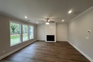 4862 White St, Sugar Hill, GA 30518 - Photo 5